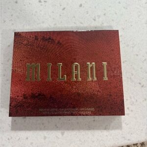 Milani Bold Red and Gold Palette